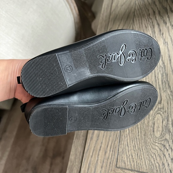 Cat and Jack black flats for girls size 12 (years 5-6) - Picture 3 of 6